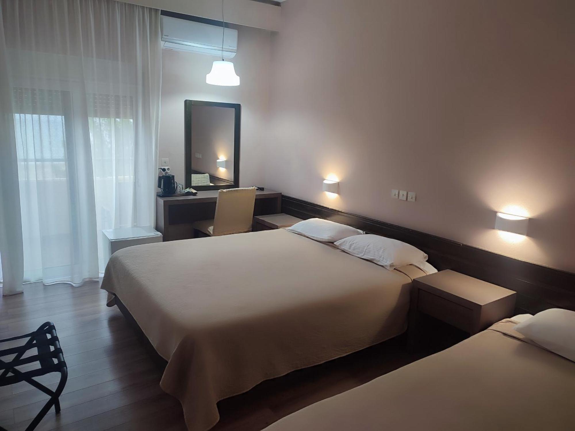 Plaza Hotel Alexandroupoli Bagian luar foto