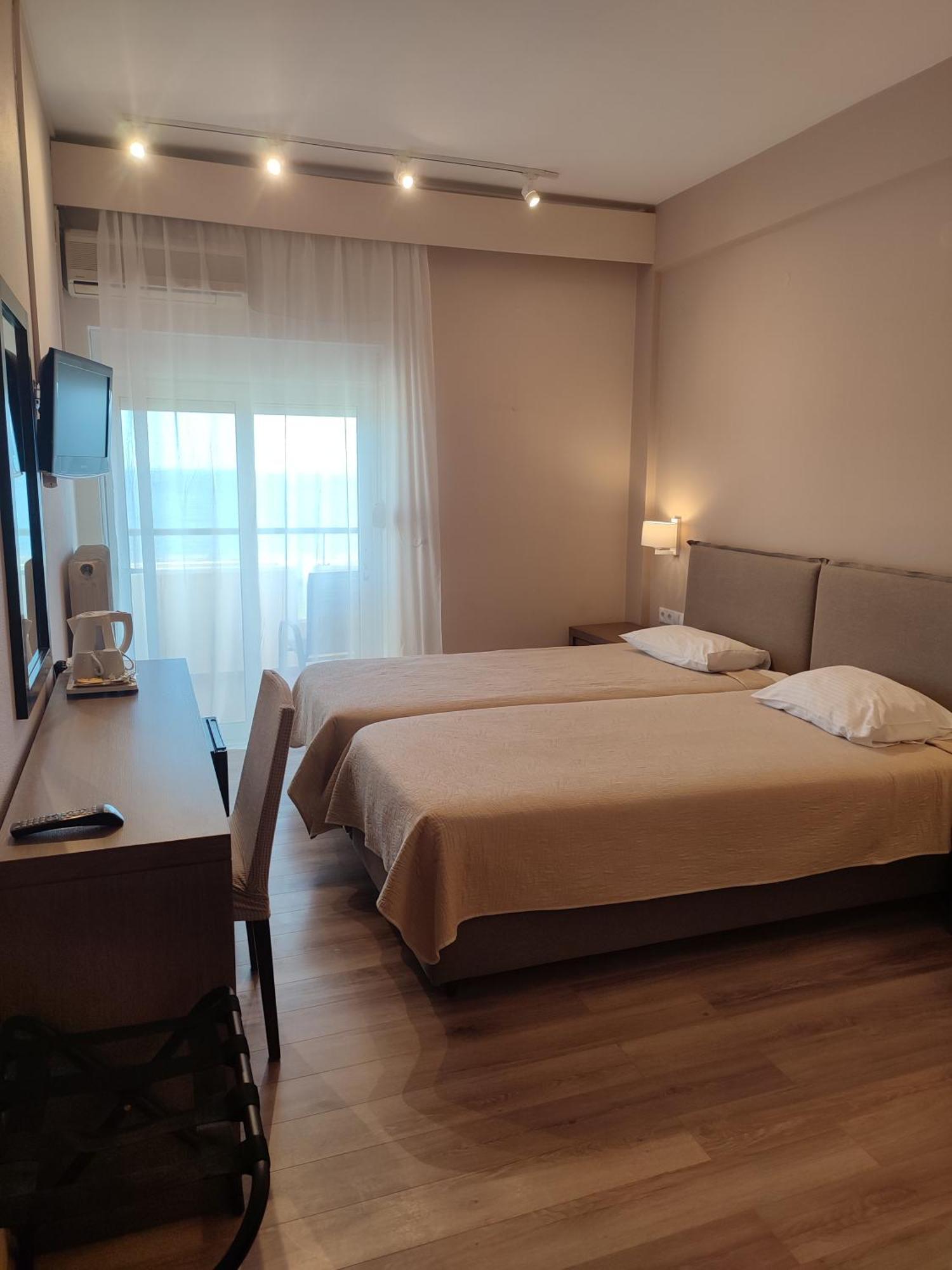 Plaza Hotel Alexandroupoli Bagian luar foto